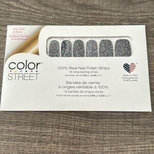 Color Street “Holidaze” Nail Polish Strips